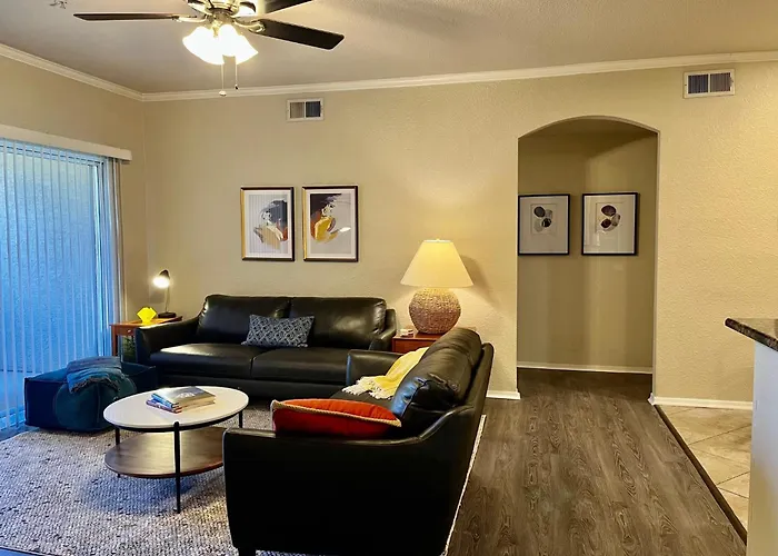 Gated Heated Pool Gym Near Zoo * Phoenix